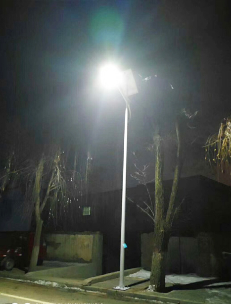 积石山县峪泉镇太阳能路灯项目