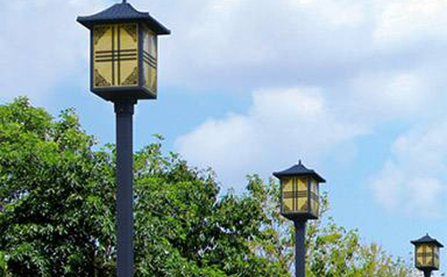 峪泉镇庭院灯安装间距与布灯设计全解析